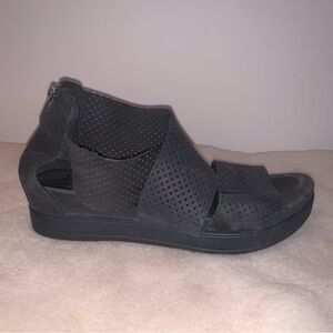 Eileen Fisher Black Sandals Perforated 7